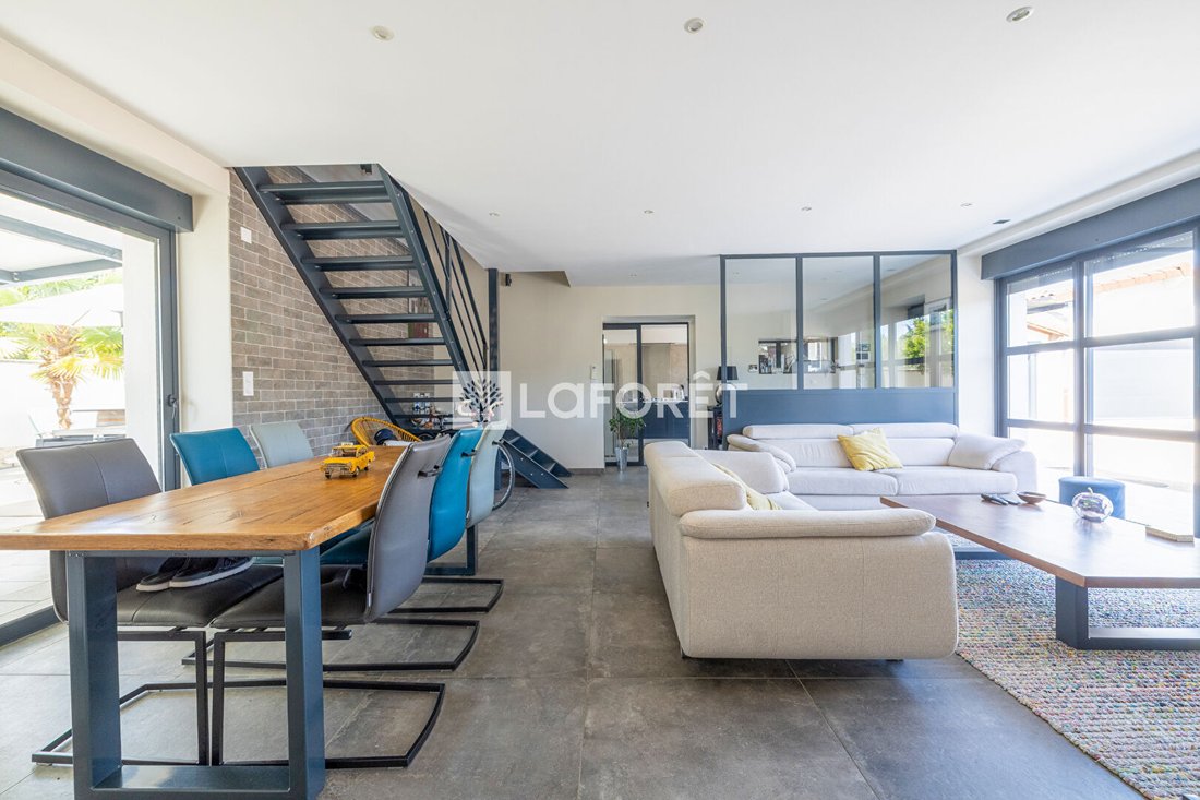 Villa in Centre Ville, Bourg-en-Bresse, France 3 - 18094066