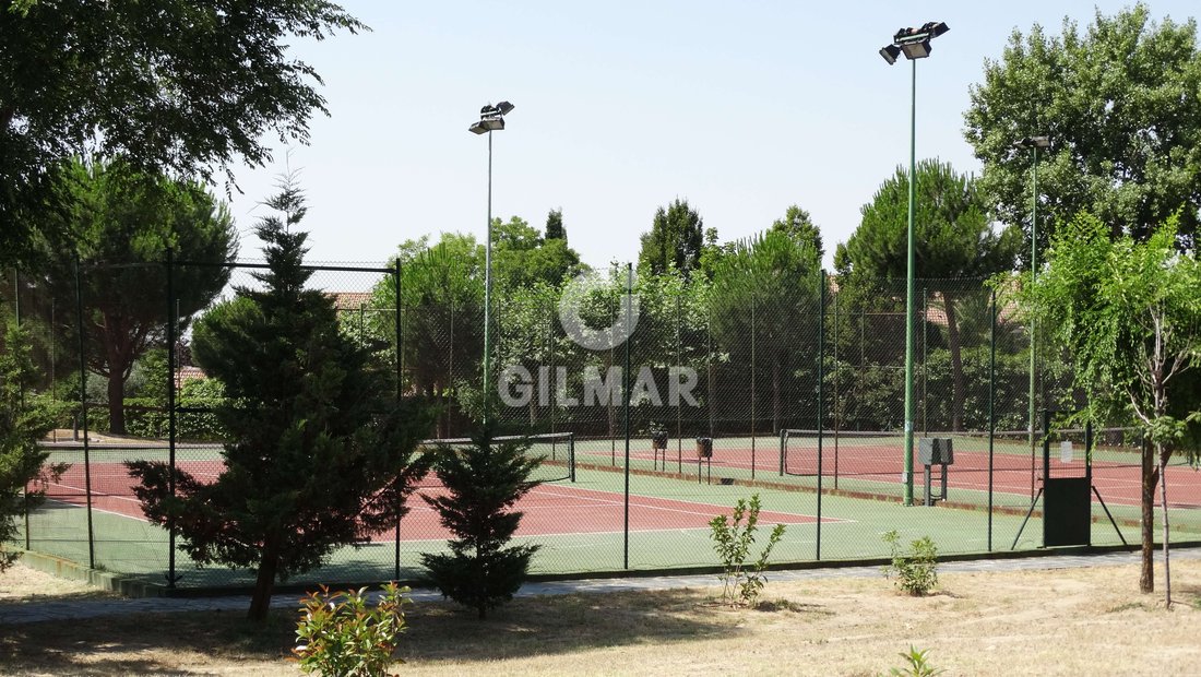 Villa in Pozuelo de Alarcon, Comunidad de Madrid, Spain 4 - 16484092