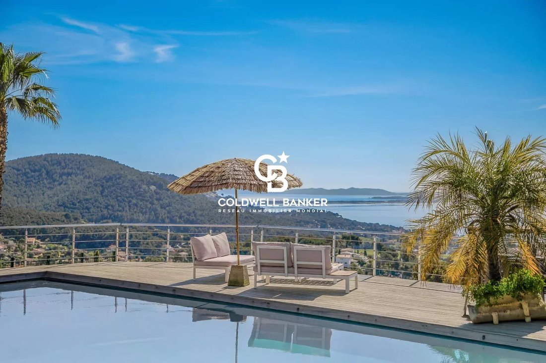 Villa in Centre Ville, Carqueiranne, France 4 - 18093877