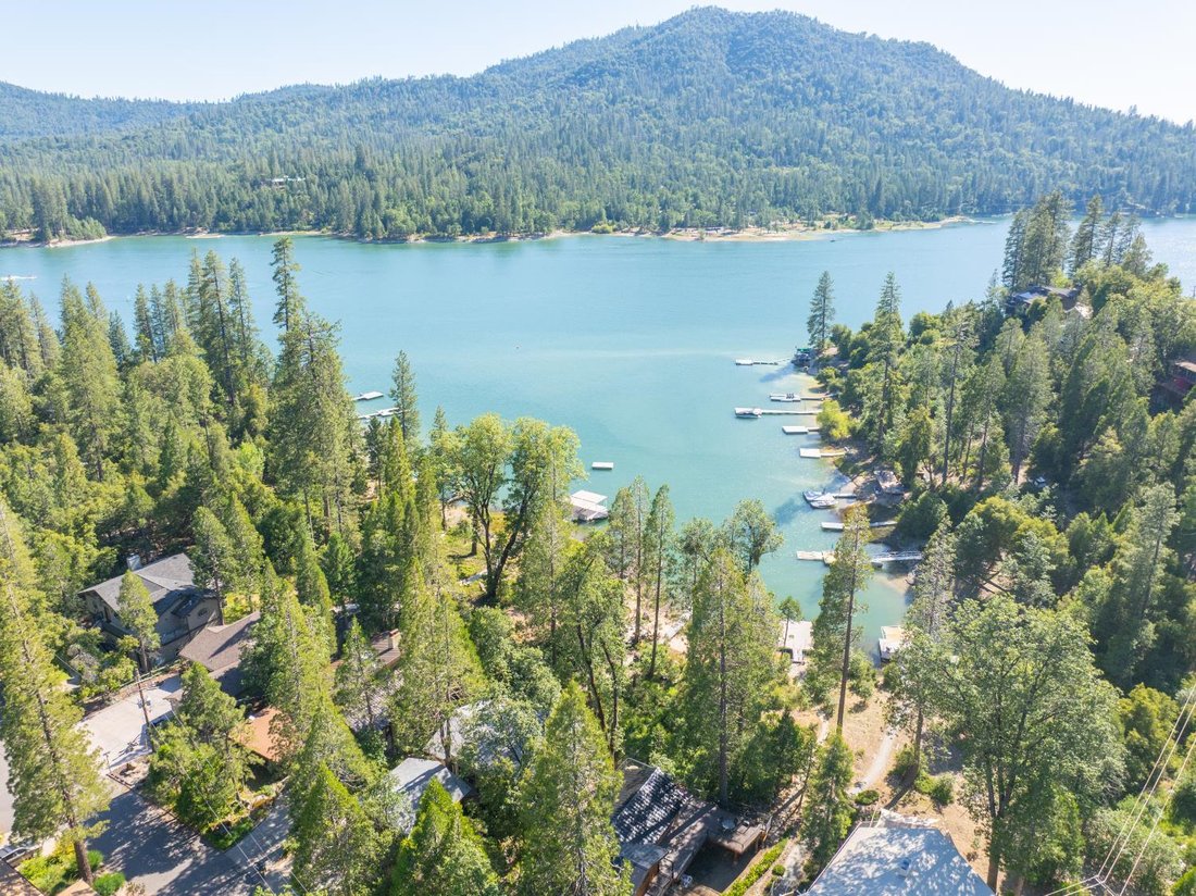 House in Bass Lake, California, United States 1 - 18102638