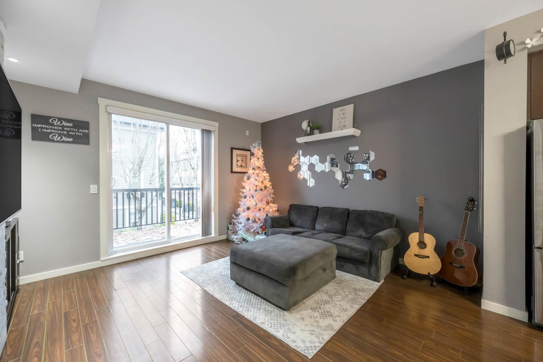 House in Surrey, British Columbia, Canada 5 - 18096403