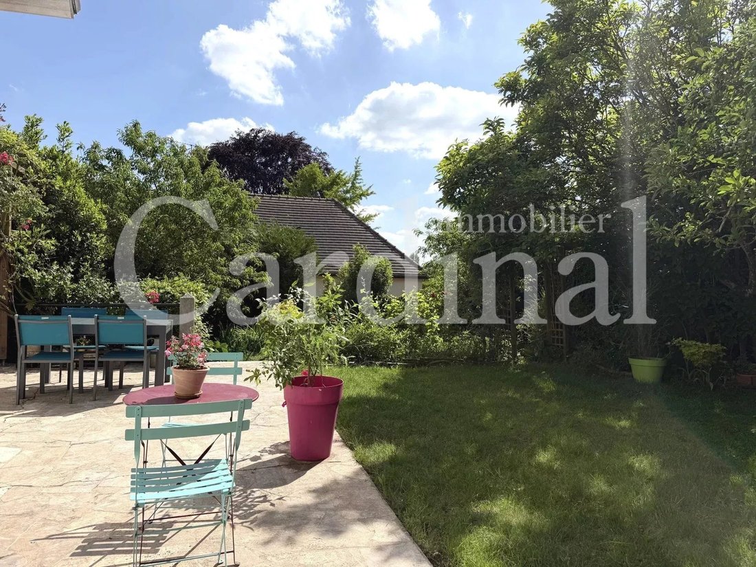 House in Bailly, Ile-de-France, France 2 - 18102781