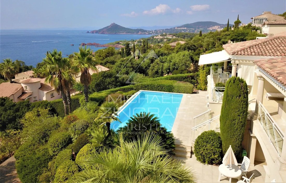 Villa in Le Dramont-Agay-Anthéor-Le Trayas, Saint-Raphaël, France 3 - 18093842