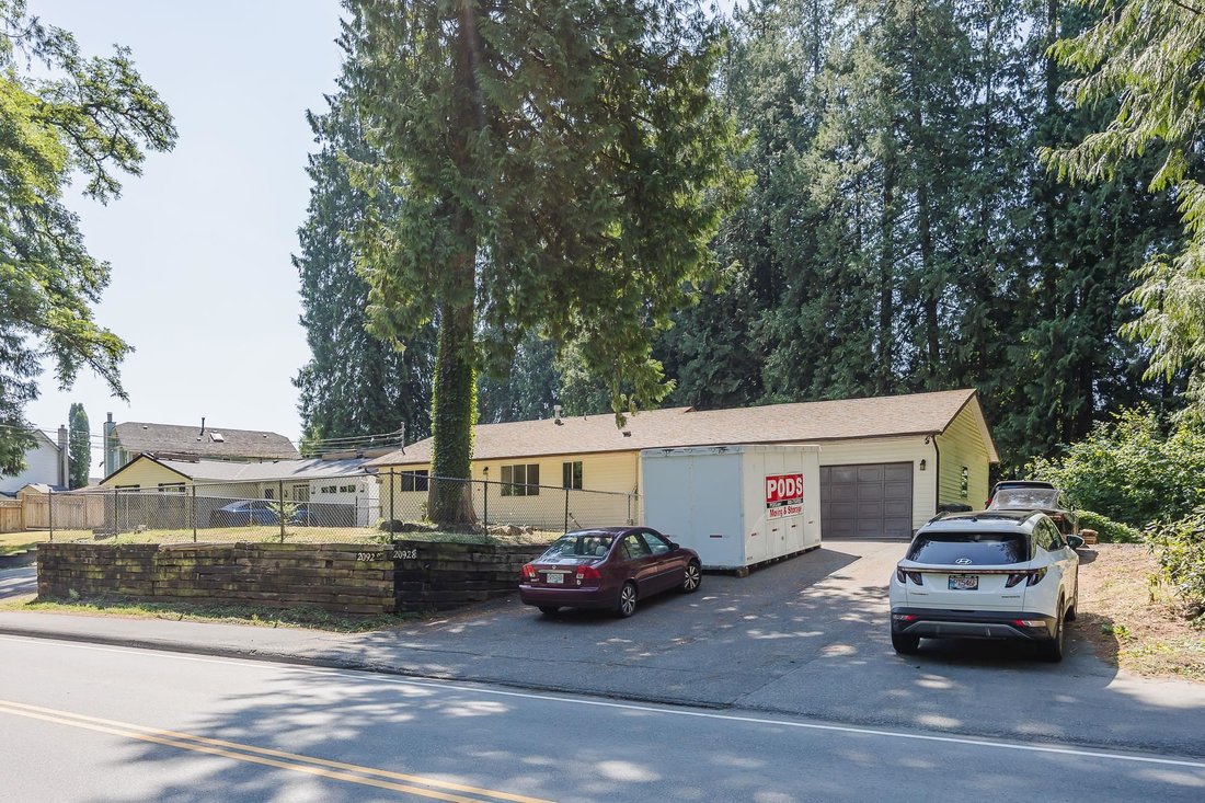 House in Langley Township, British Columbia, Canada 2 - 18096449