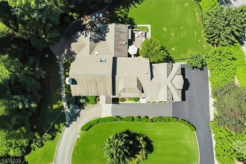 House in Millburn, New Jersey, United States 4 - 18097565