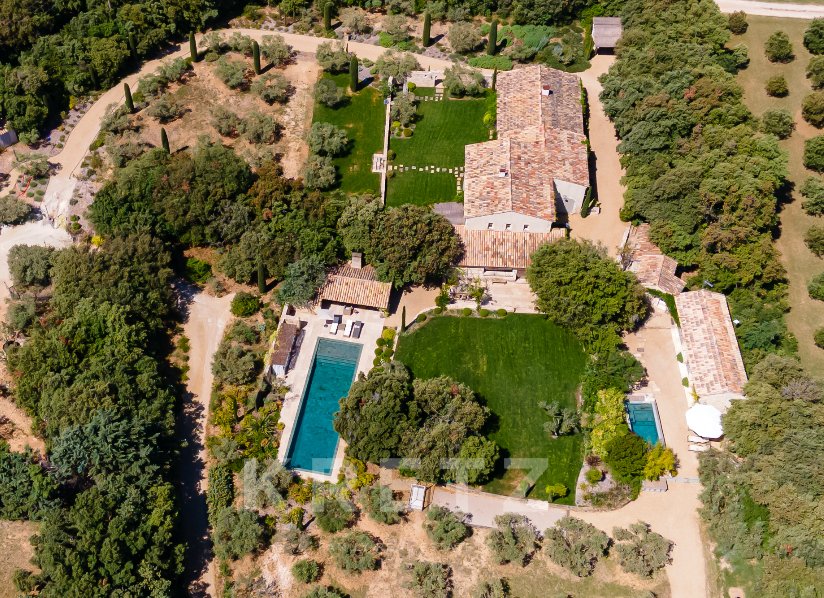 House in Eygalières, Provence-Alpes-Côte d'Azur, France 1 - 18096644