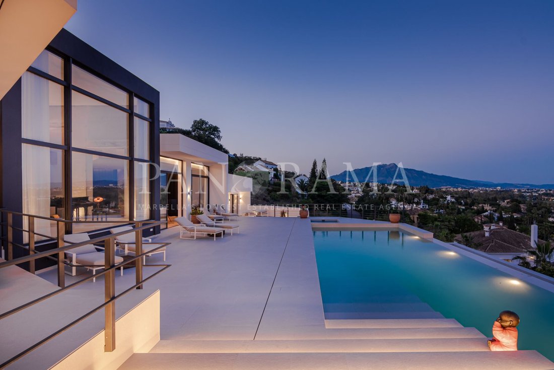 Villa in El Paraíso, Benahavis, Spain 5 - 18093499