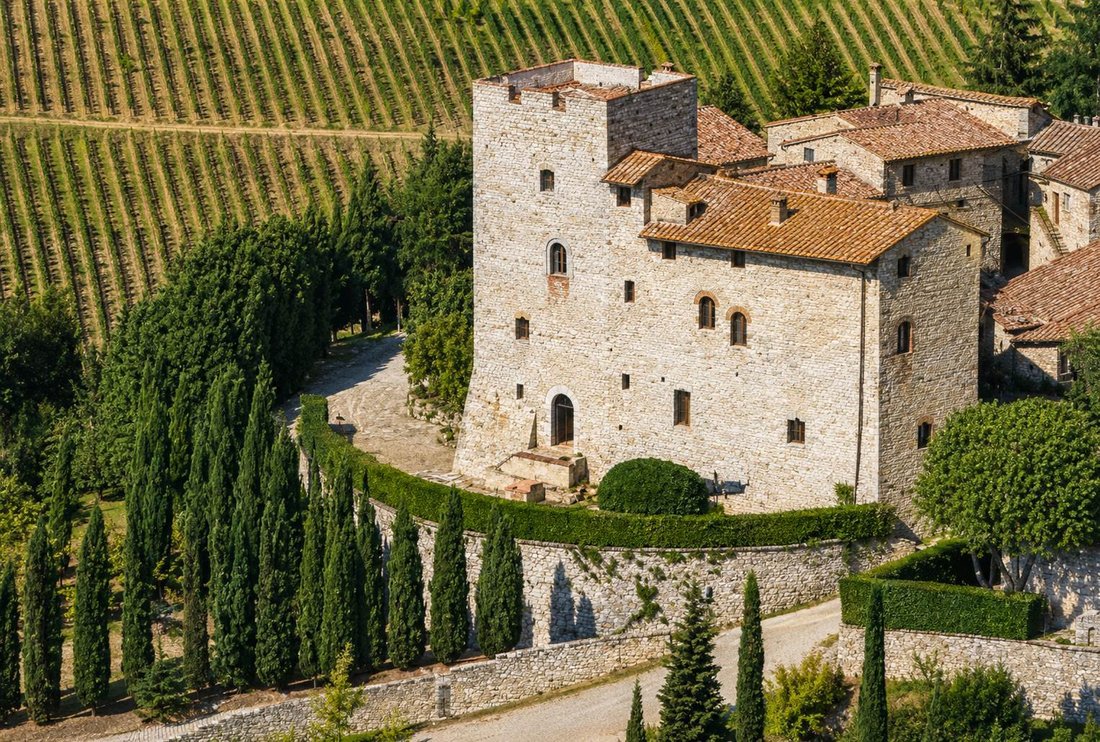 Estate in Gaiole in Chianti, Tuscany, Italy 1 - 18103382