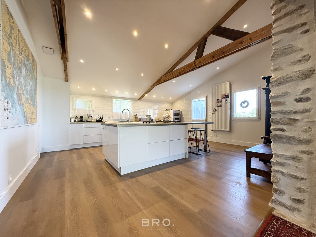 House in Centre Peri, Saint-Ave, France 5 - 18092670