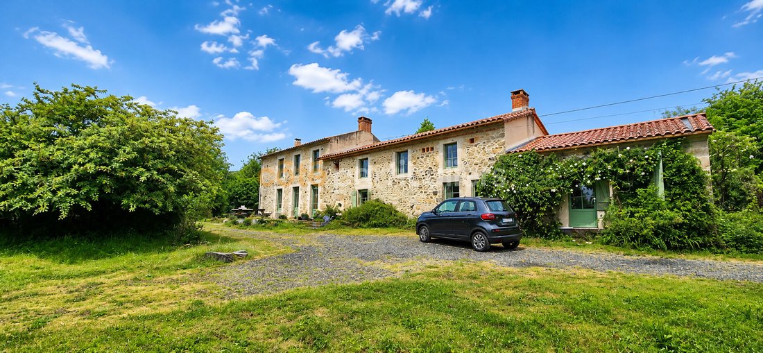 Villa in Le Champ-Saint-Pere, Pays de la Loire, France 1 - 18106599