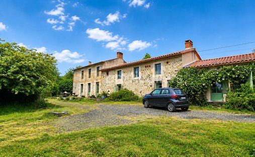 Villa in Le Champ-Saint-Pere, Pays de la Loire, France 1