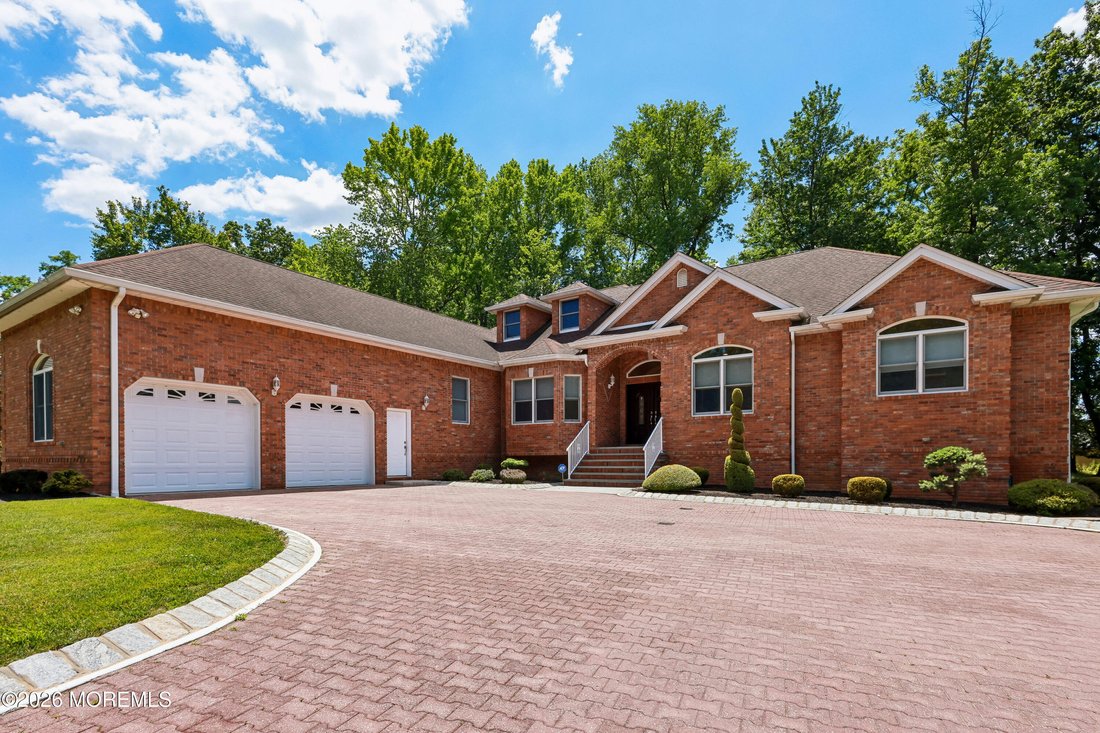 House in Manalapan Township, New Jersey, United States 2 - 18097569