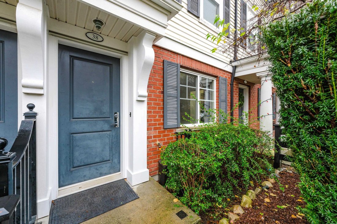 House in Surrey, British Columbia, Canada 3 - 18096403