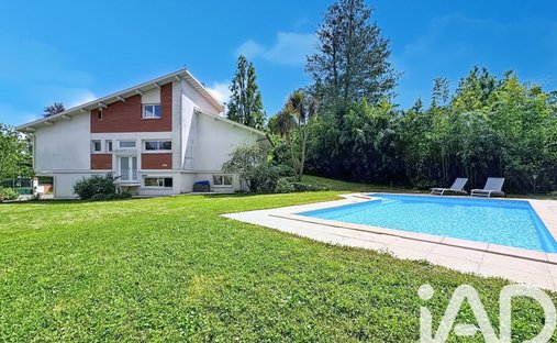 House in Auzeville-Tolosane, Occitania, France 1