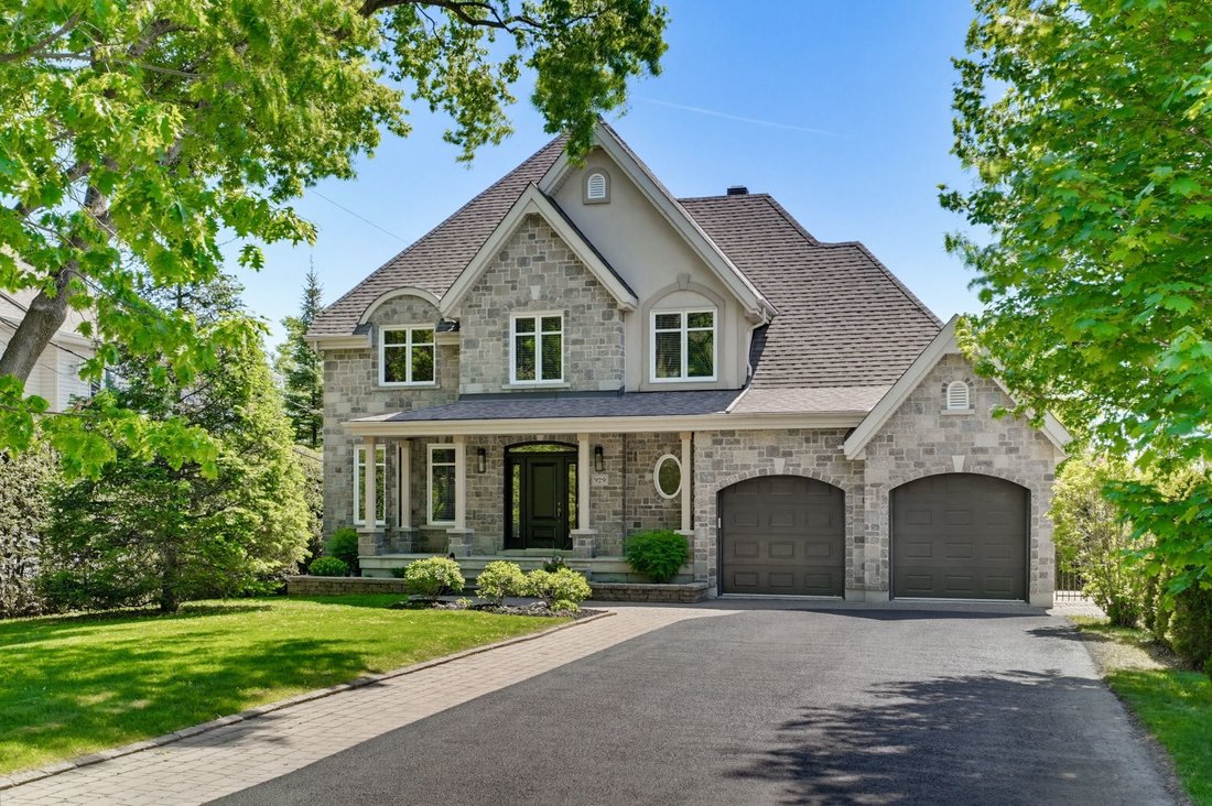 House in Gatineau, Quebec, Canada 1 - 18107319