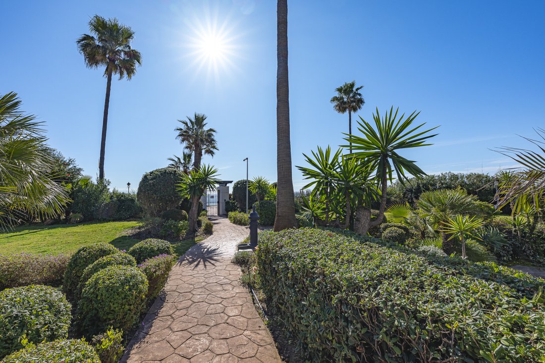 Apartment in Estepona, Andalusia, Spain 3 - 18091379