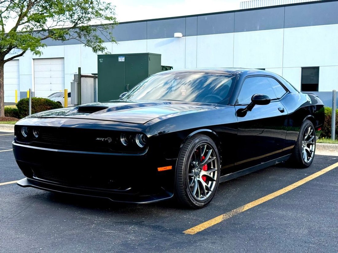 Coupe in Naperville, IL, United States 3 - 18099713