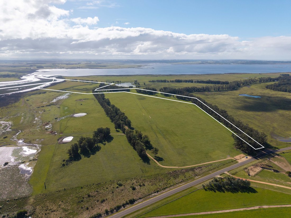 Santa Mónica, Maldonado Department, Uruguay 3 - 18096638