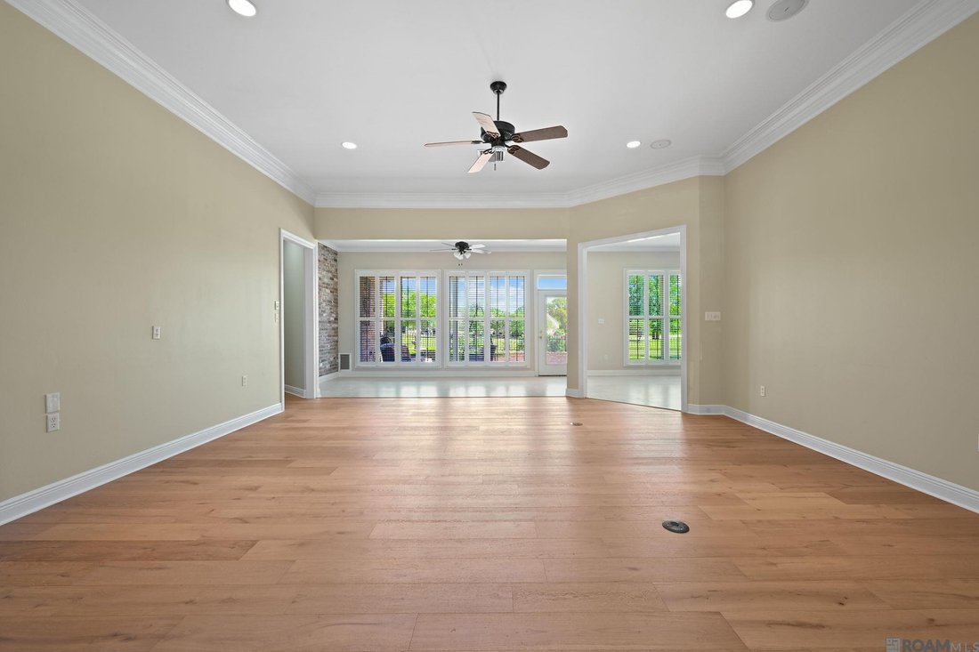 House in Baton Rouge, Louisiana, United States 2 - 18096081