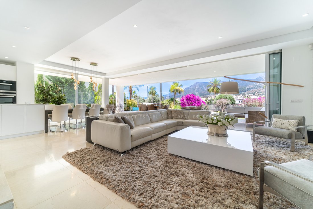 Villa in Rio Real, Marbella, Andalusia 2 - 18093461