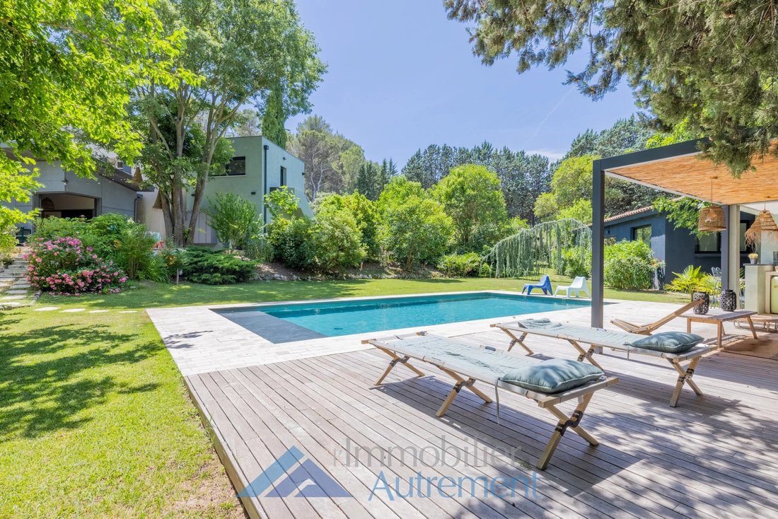Estate in Grand Sud- Aix la Duranne, Aix-en-Provence, France 1 - 18101615