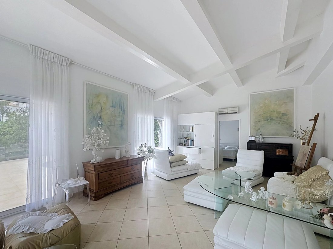 House in Frejus, Provence-Alpes-Côte d'Azur, France 3 - 18105192
