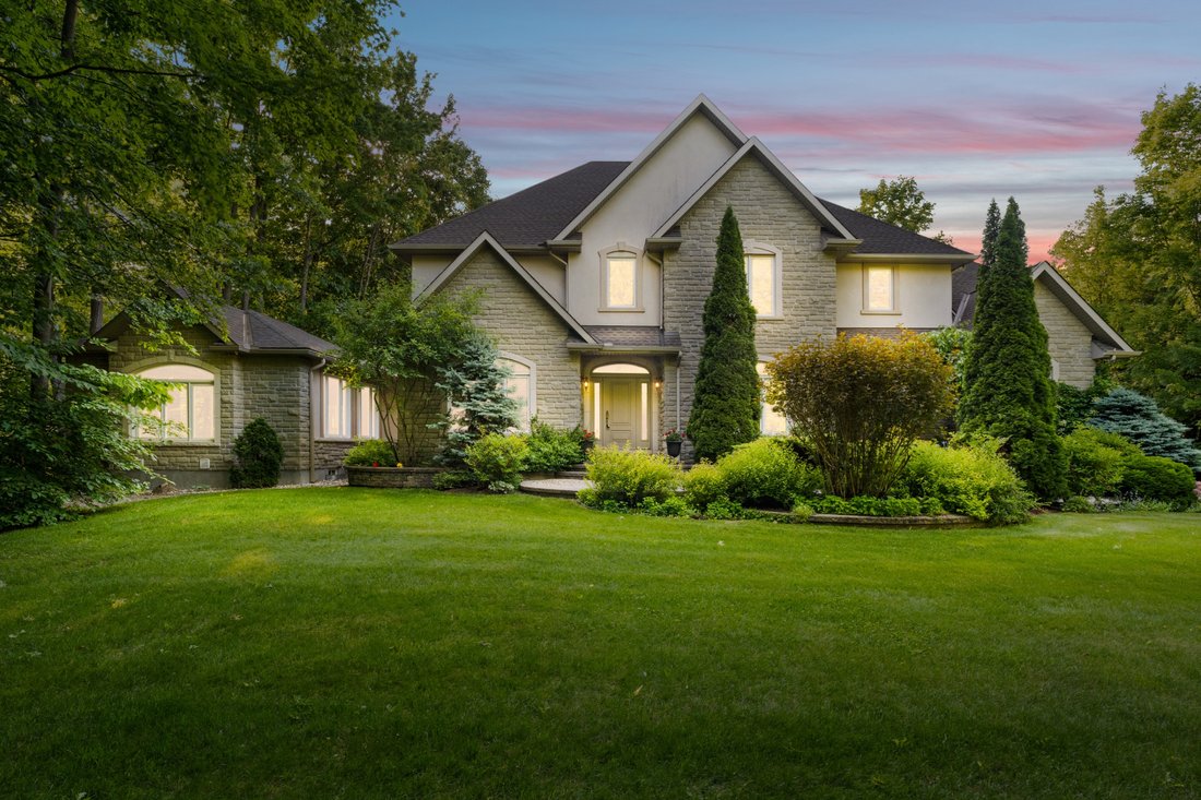 House in Ottawa, Ontario, Canada 3 - 18096306