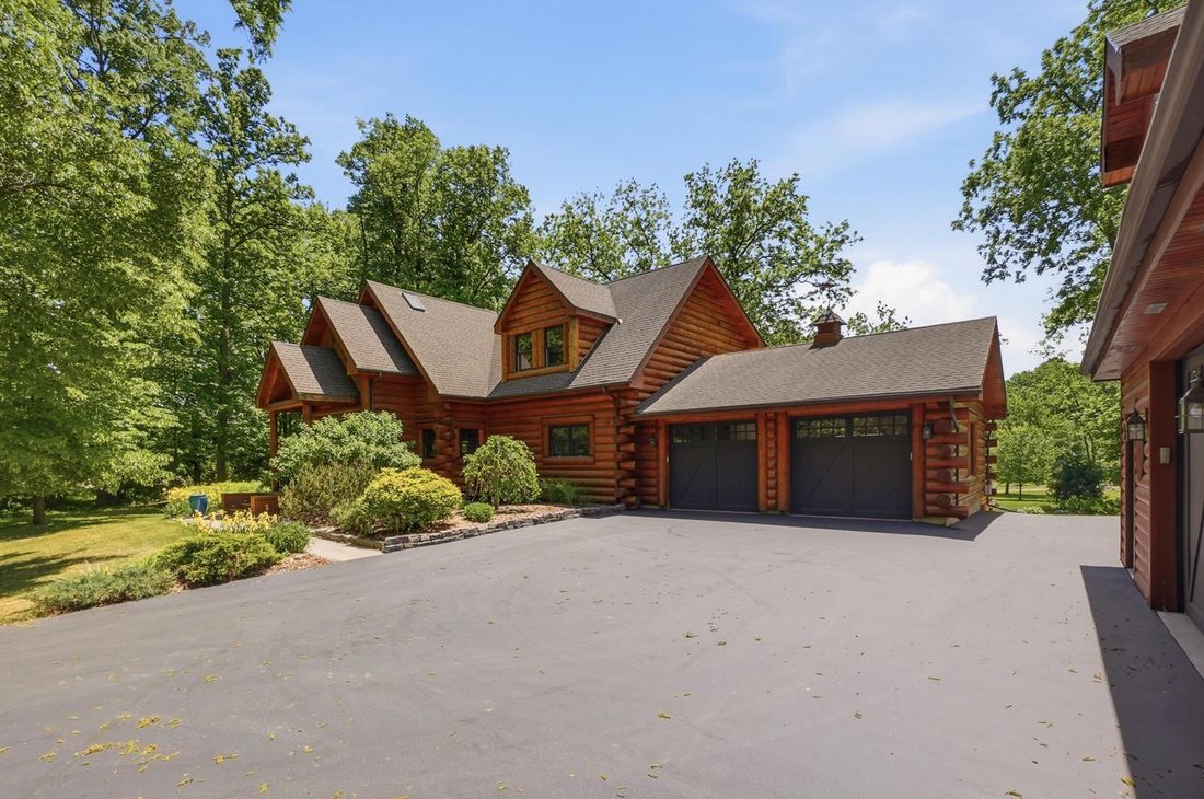 House in Delafield, Wisconsin, United States 1 - 17816043