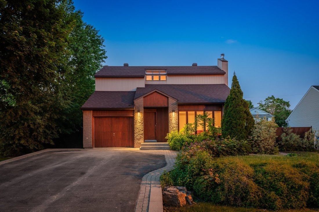 House in Rosemère, Quebec, Canada 1 - 18100904