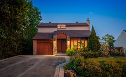 House in Rosemère, Quebec, Canada 1