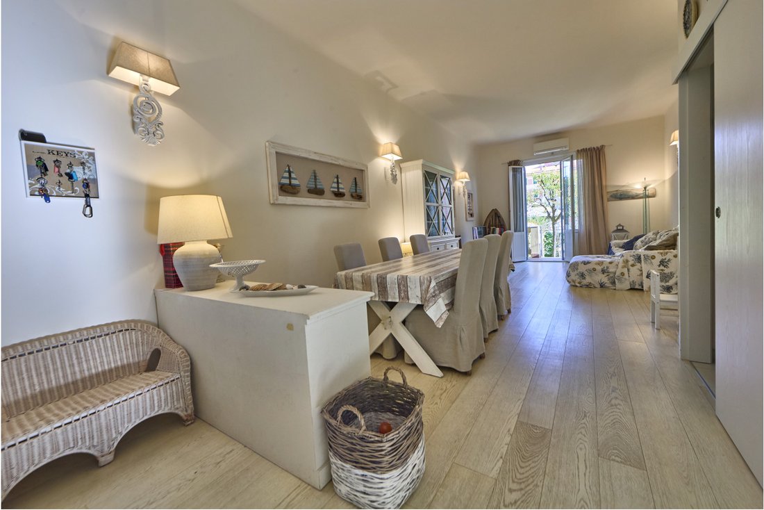 Villa in Center, Varazze, Liguria 3 - 18090997
