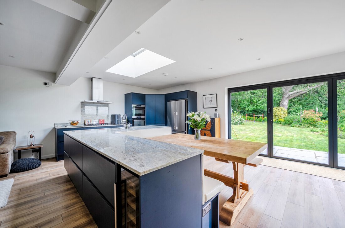House in Hook Heath, Woking, England 5 - 18094870