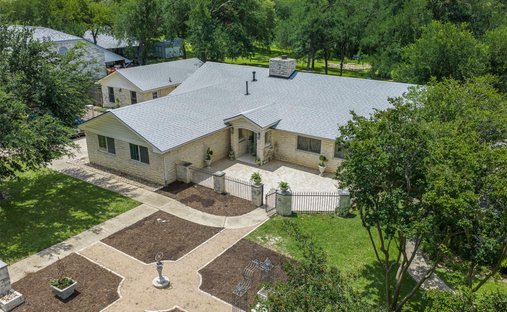 House in Elgin, Texas, United States 1