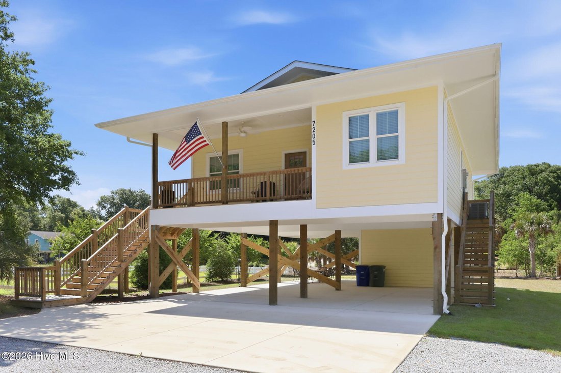 House in Emerald Isle, North Carolina, United States 2 - 18102720
