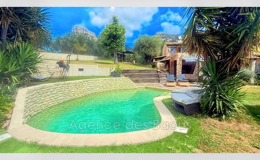 Villa in Nord, La Gaude, France 1