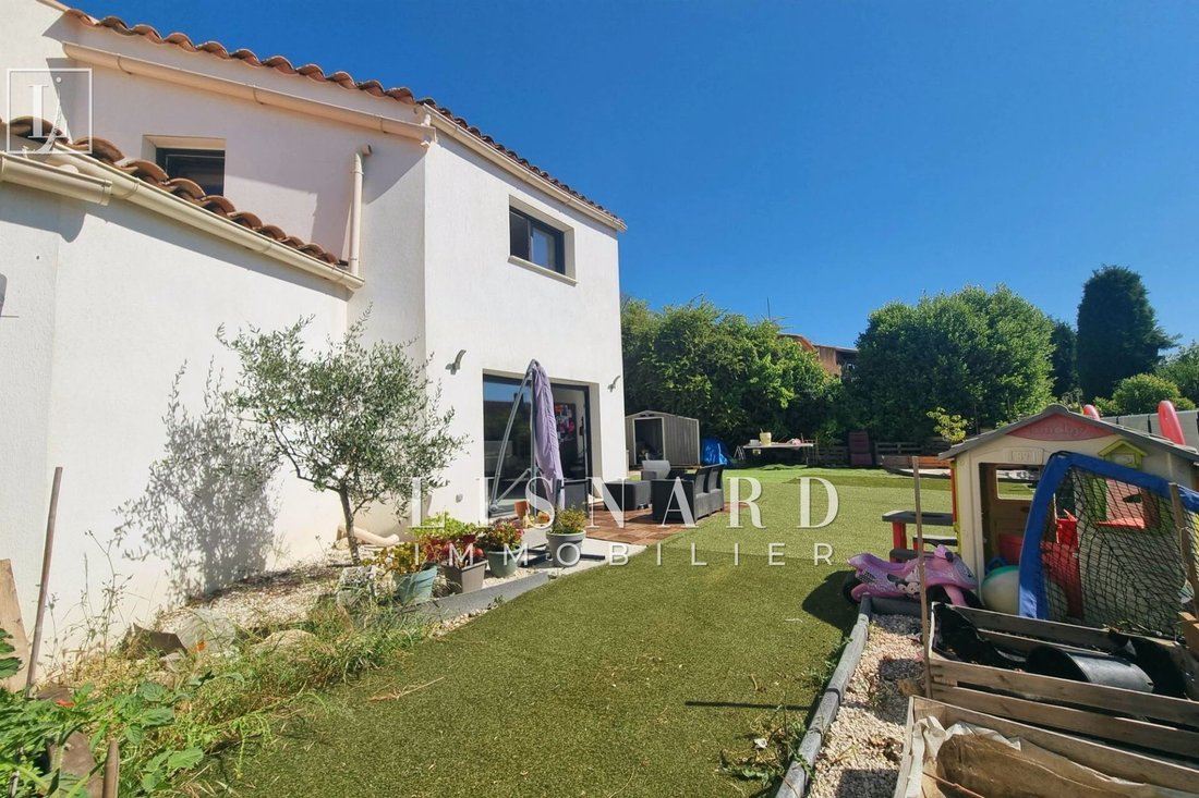 Villa in Centre, Vallauris, France 2 - 18098958