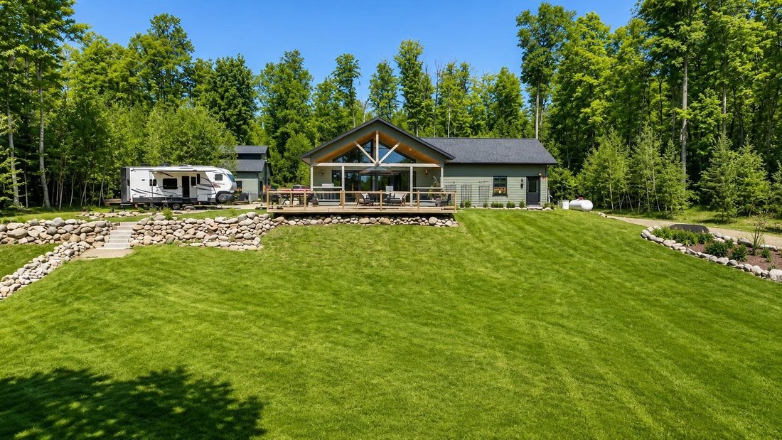 House in Watersmeet, Michigan, United States 3 - 18094097