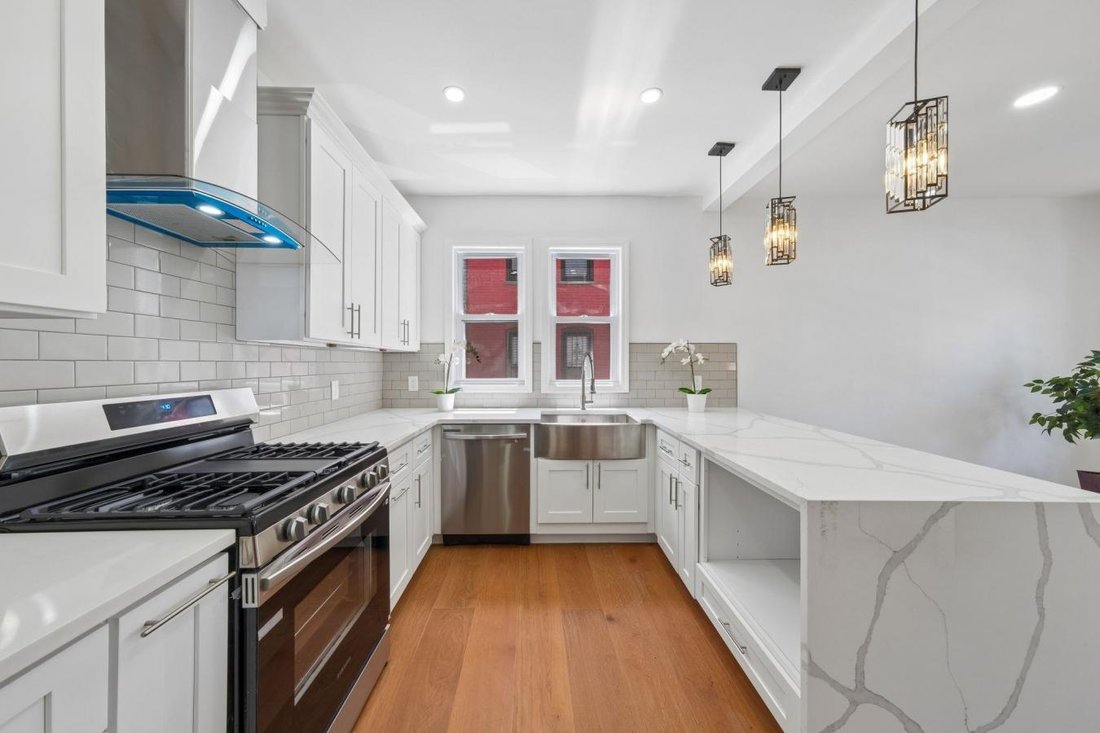 House in Jersey City, New Jersey, United States 3 - 18099037