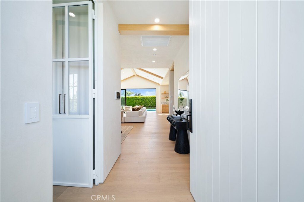 House in Los Angeles, California, United States 4 - 18090885