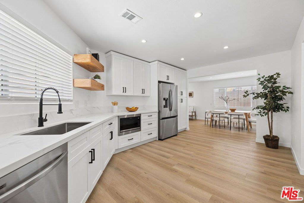 House in Los Angeles, California, United States 3 - 18102408