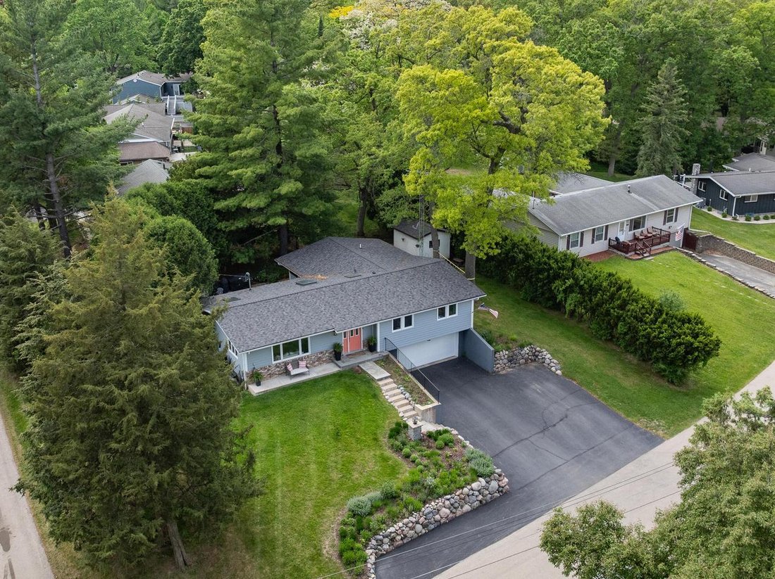 House in Fontana-on-Geneva Lake, Wisconsin, United States 1 - 18091927
