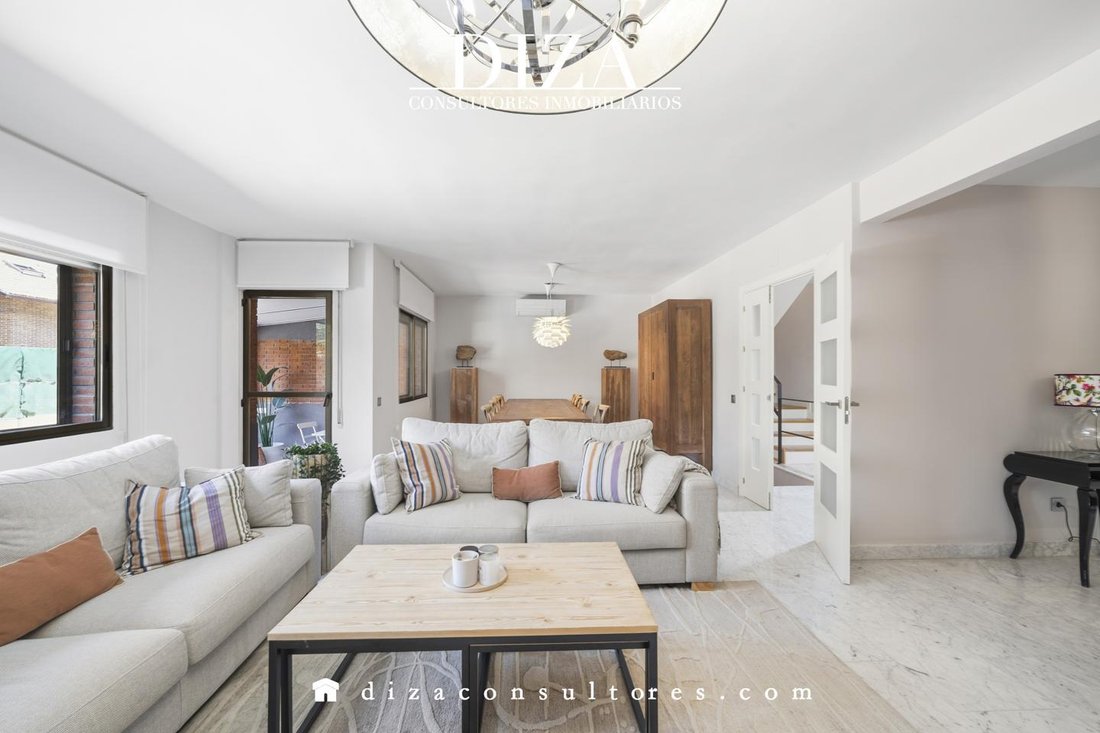 Villa in Hortaleza, Madrid, Spain 3 - 18093574