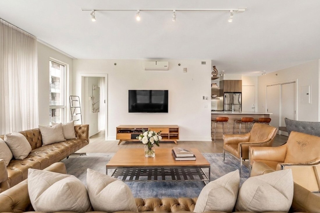 Condo in Montréal, Quebec, Canada 3 - 18107686