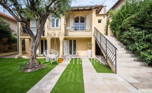 Villa in Val de Cagne-Colline Route de Vence, Cagnes-sur-Mer, France 1