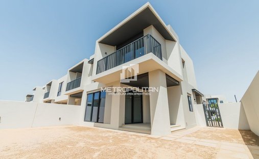 Villa in Al Furjan, Dubai, United Arab Emirates 1