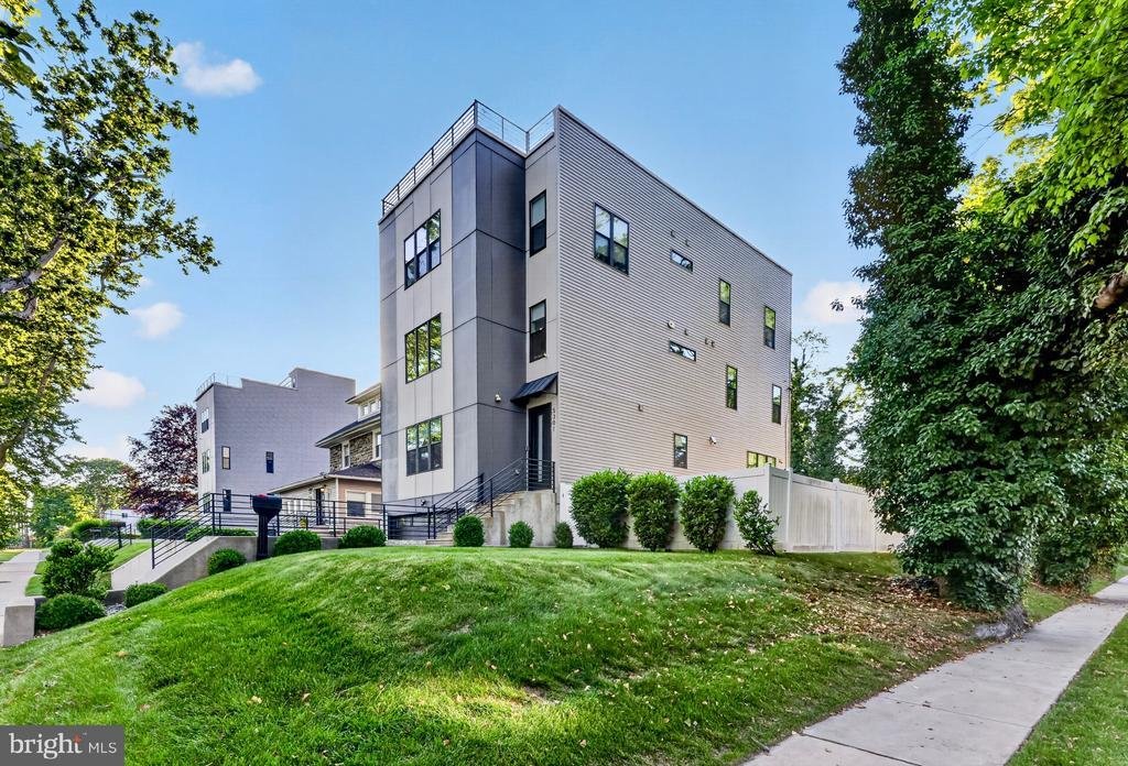 House in Philadelphia, Pennsylvania, United States 2 - 18098631