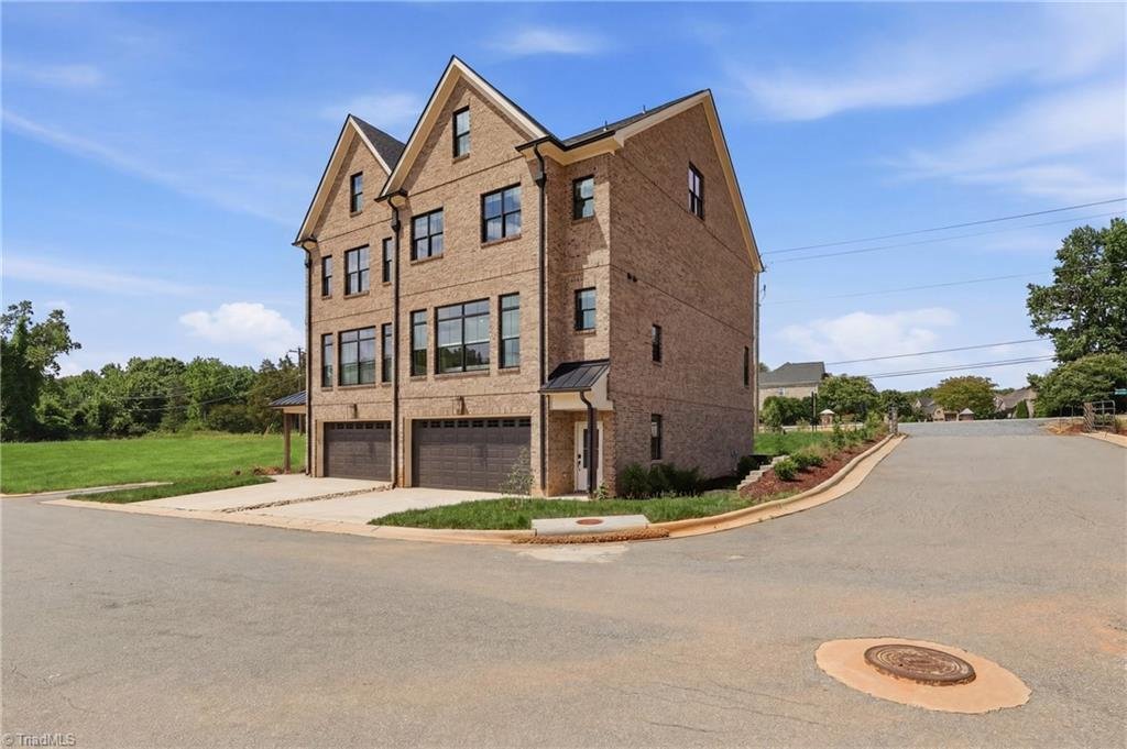 House in Greensboro, North Carolina, United States 2 - 18101086