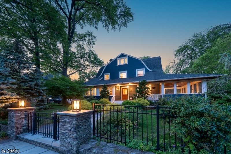 House in Montclair, New Jersey, United States 2 - 18097557