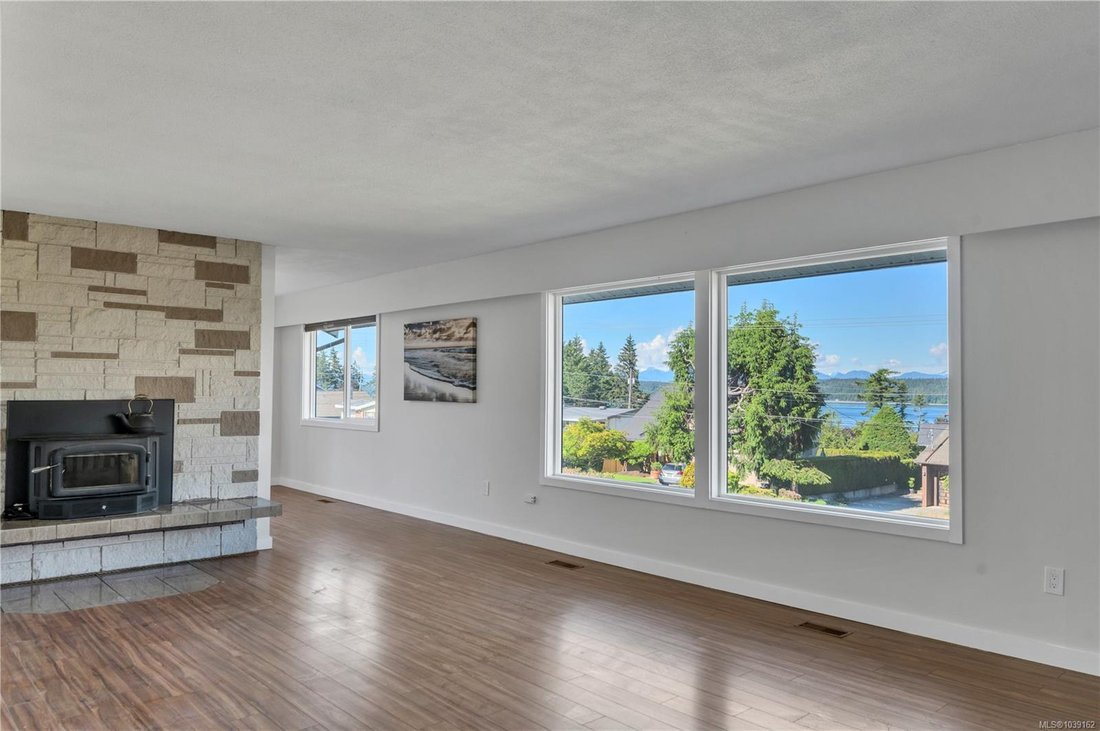 House in Campbell River, British Columbia, Canada 3 - 18096380