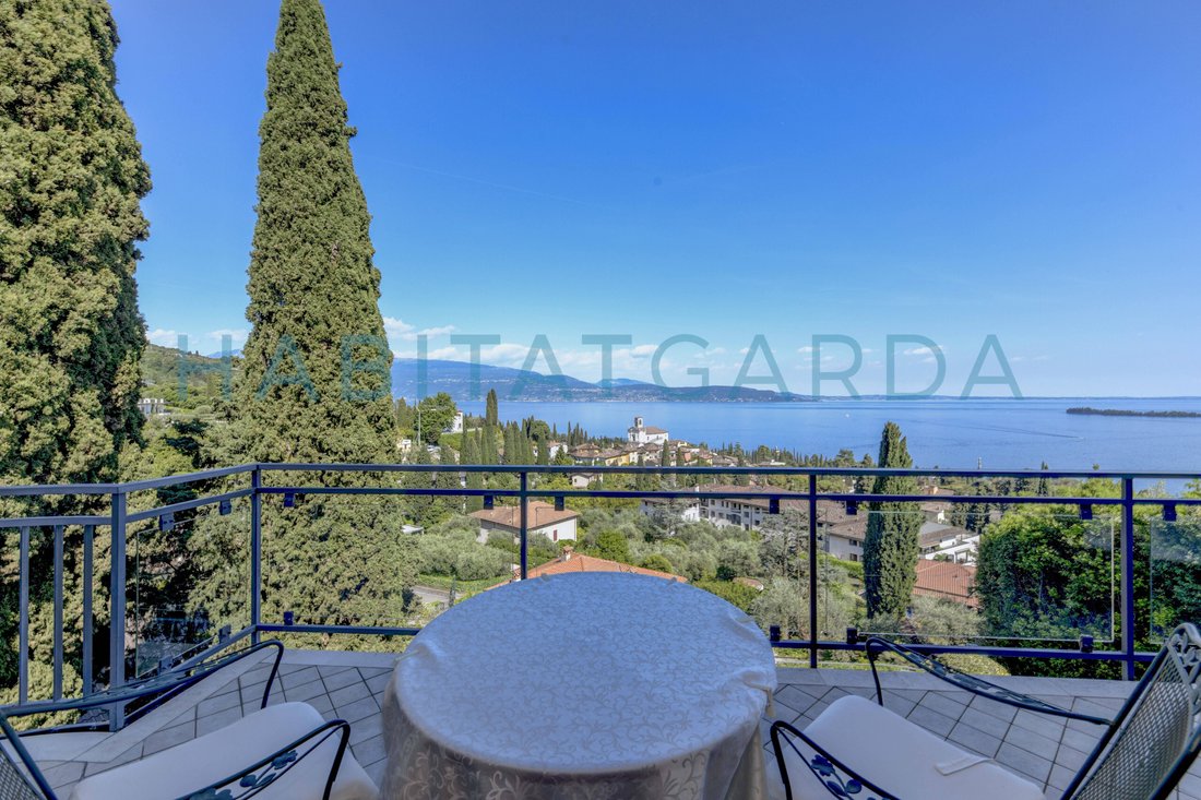 Apartment in Gardone Riviera, Lombardy, Italy 1 - 18103992